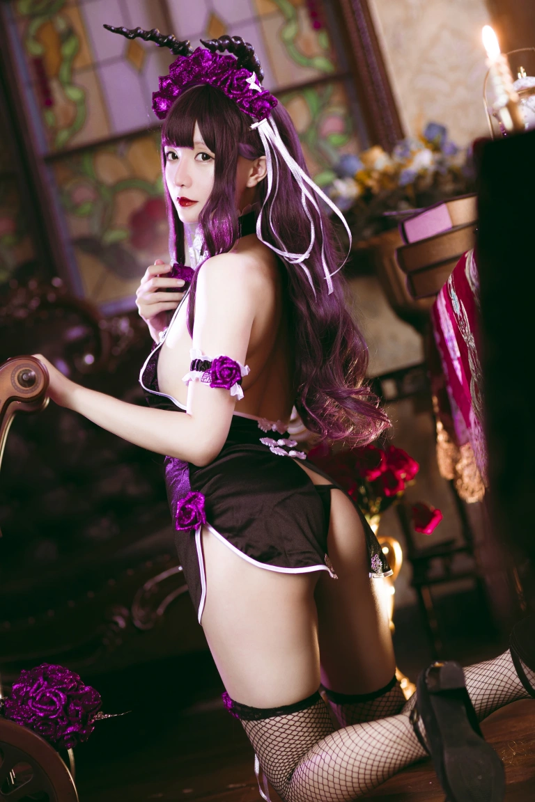 星之迟迟《《花鸟风月》 花与旗袍 紫》主题写真：20张全套美图