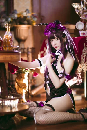 星之迟迟《《花鸟风月》 花与旗袍 紫》主题写真：20张全套美图
