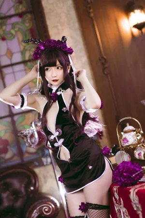 星之迟迟《《花鸟风月》 花与旗袍 紫》主题写真：20张全套美图