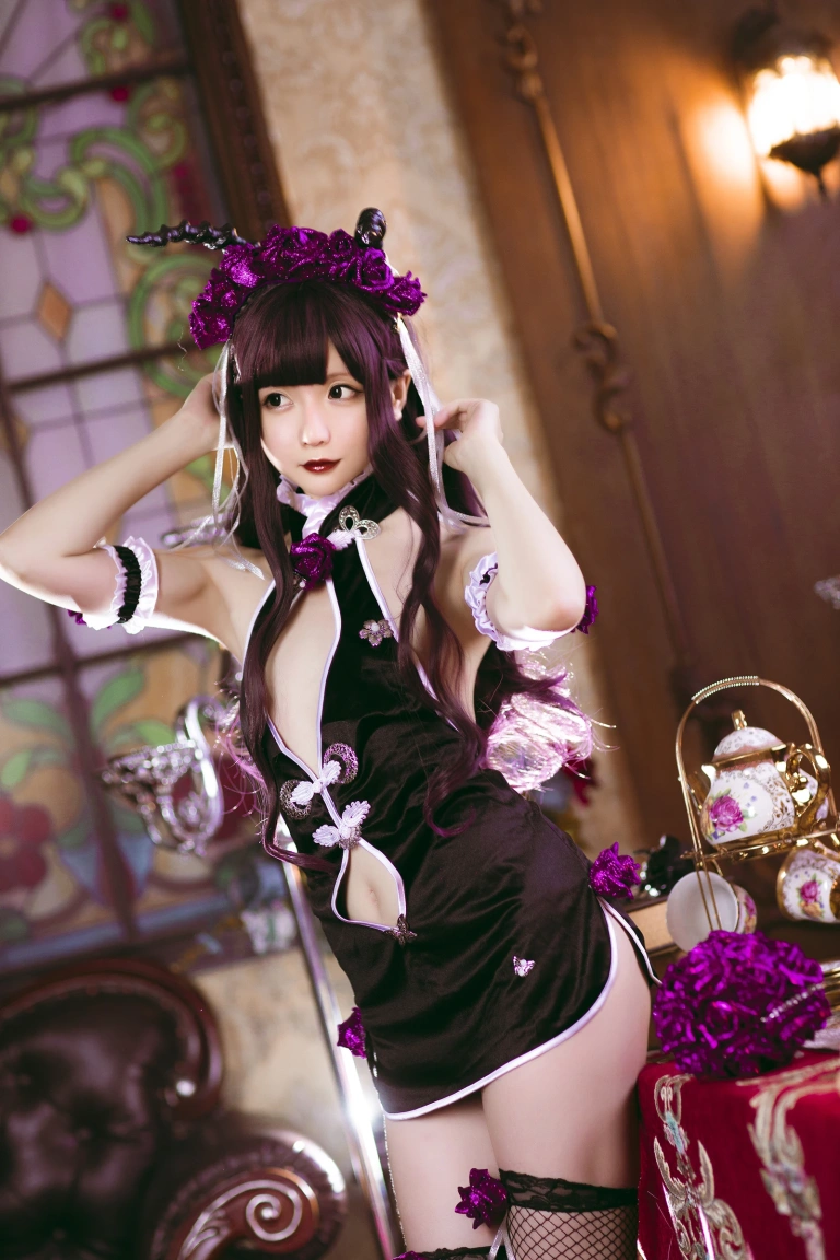 星之迟迟《《花鸟风月》 花与旗袍 紫》主题写真：20张全套美图