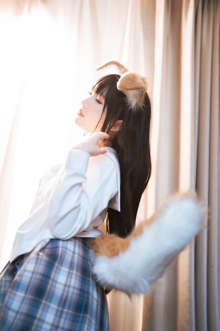 面饼仙儿《狗妹JK》主题写真：24张全套美图