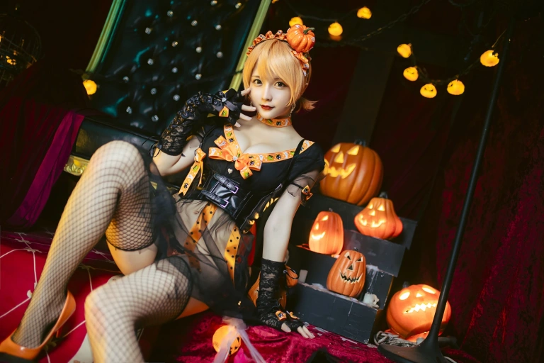 星之迟迟《《花鸟风月》 万圣节 橙》主题写真：20张全套美图