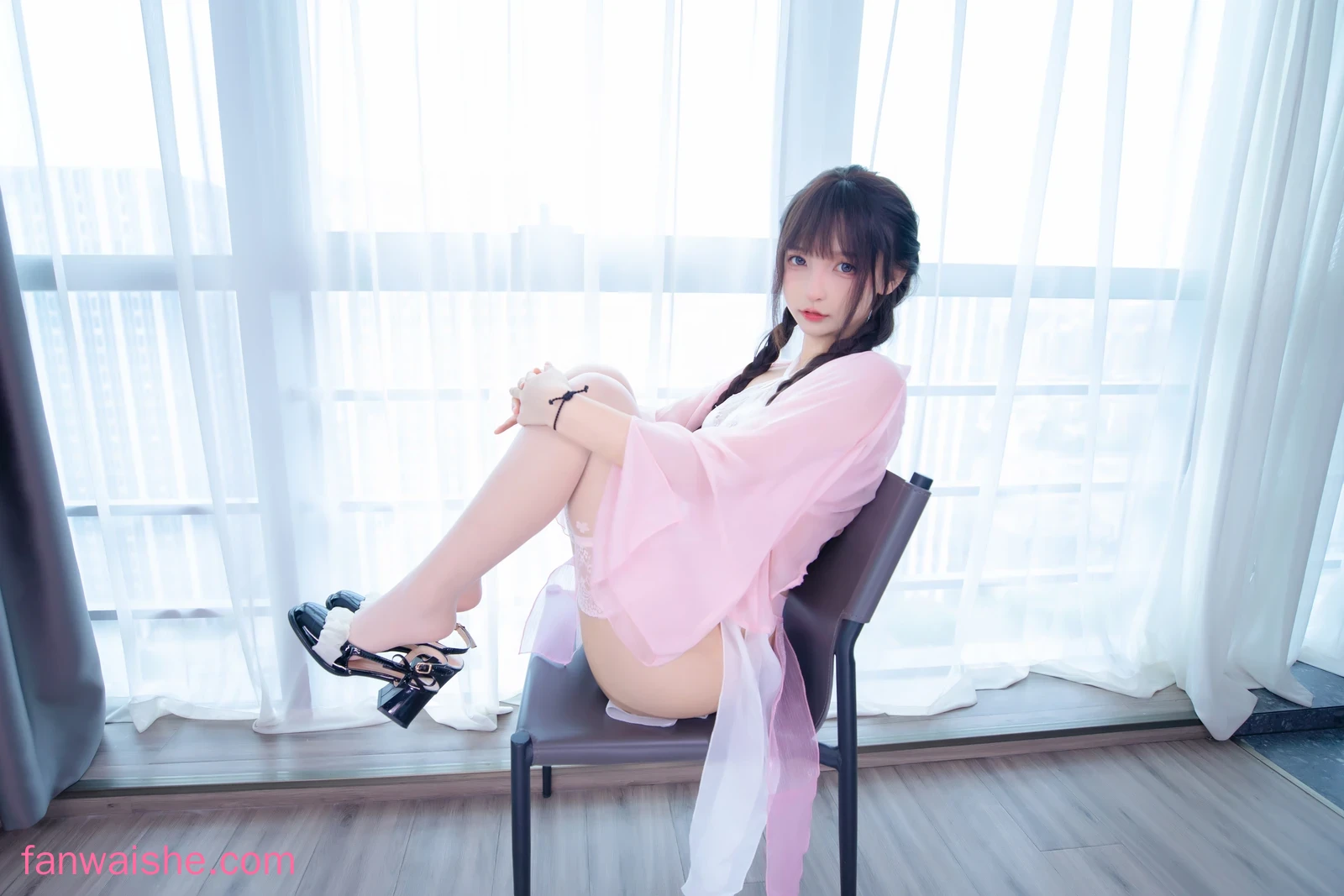 神楽坂真冬 神楽坂真冬 NO.124 - 第四季 序号39：《桃花潭水》