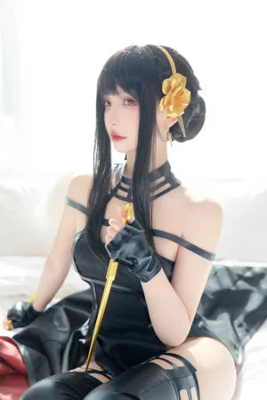 神楽坂真冬《第四季 序号29：《约尔太太你也不想_____》》主题写真：75张全套美图