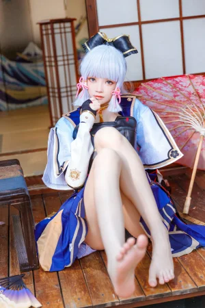 桜桃喵《神里绫华》主题写真：34张全套美图
