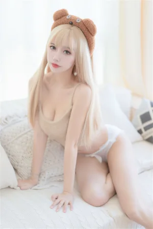 过期米线线喵《小熊软糖》主题写真：66张全套美图