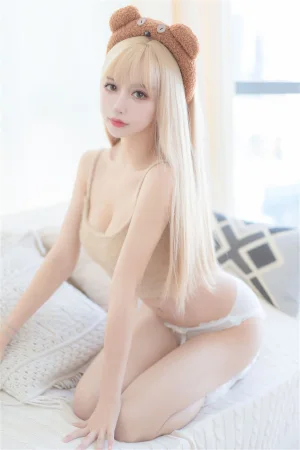 过期米线线喵《小熊软糖》主题写真：66张全套美图