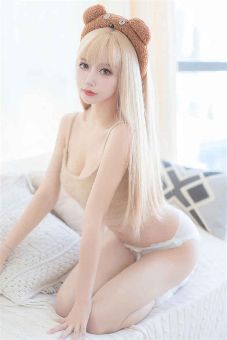 过期米线线喵《小熊软糖》主题写真：66张全套美图