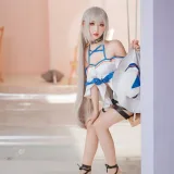 面饼仙儿《斯卡蒂泳装》主题写真：18张全套美图