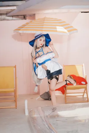 面饼仙儿《斯卡蒂泳装》主题写真：18张全套美图