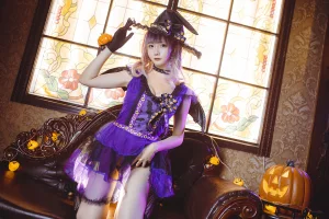 星之迟迟《《花鸟风月》 万圣节 紫》主题写真：20张全套美图