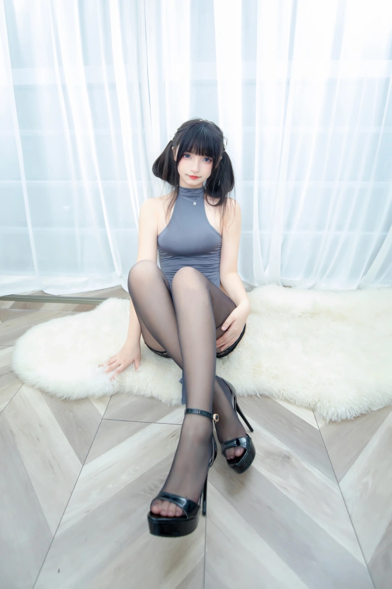 神楽坂真冬《第四季 序号40：《华灯初上》》主题写真：75张全套美图