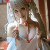 蠢沫沫《可畏 巫女》主题写真：55张全套美图