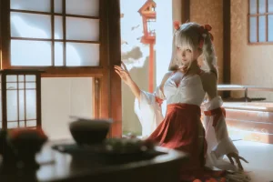 蠢沫沫《可畏 巫女》主题写真：55张全套美图