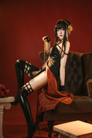 桜桃喵《约尔》主题写真：20张全套美图