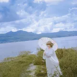 星之迟迟《《花鸟风月》 实体本赠送壁纸包》主题写真：26张全套美图