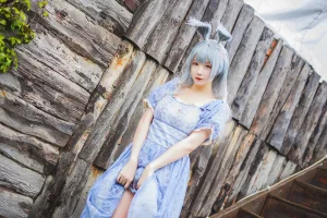 星之迟迟《《花鸟风月》 实体本赠送壁纸包》主题写真：26张全套美图