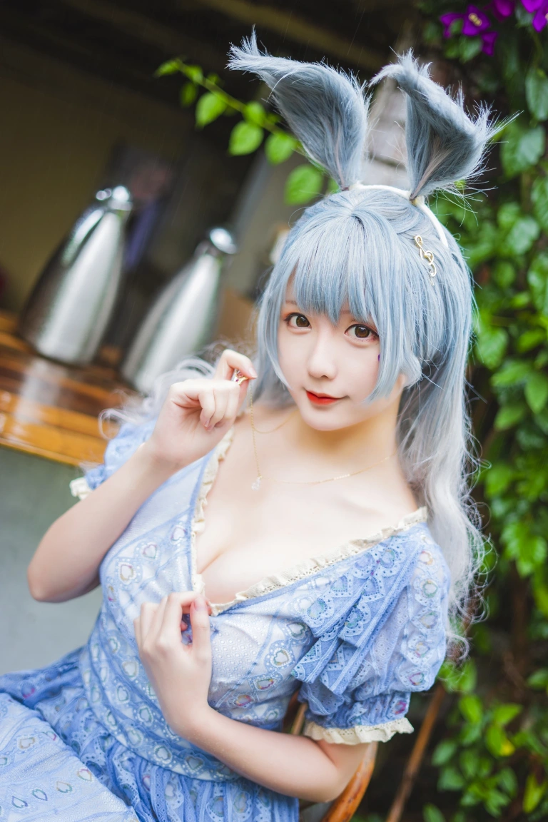 星之迟迟《《花鸟风月》 实体本赠送壁纸包》主题写真：26张全套美图