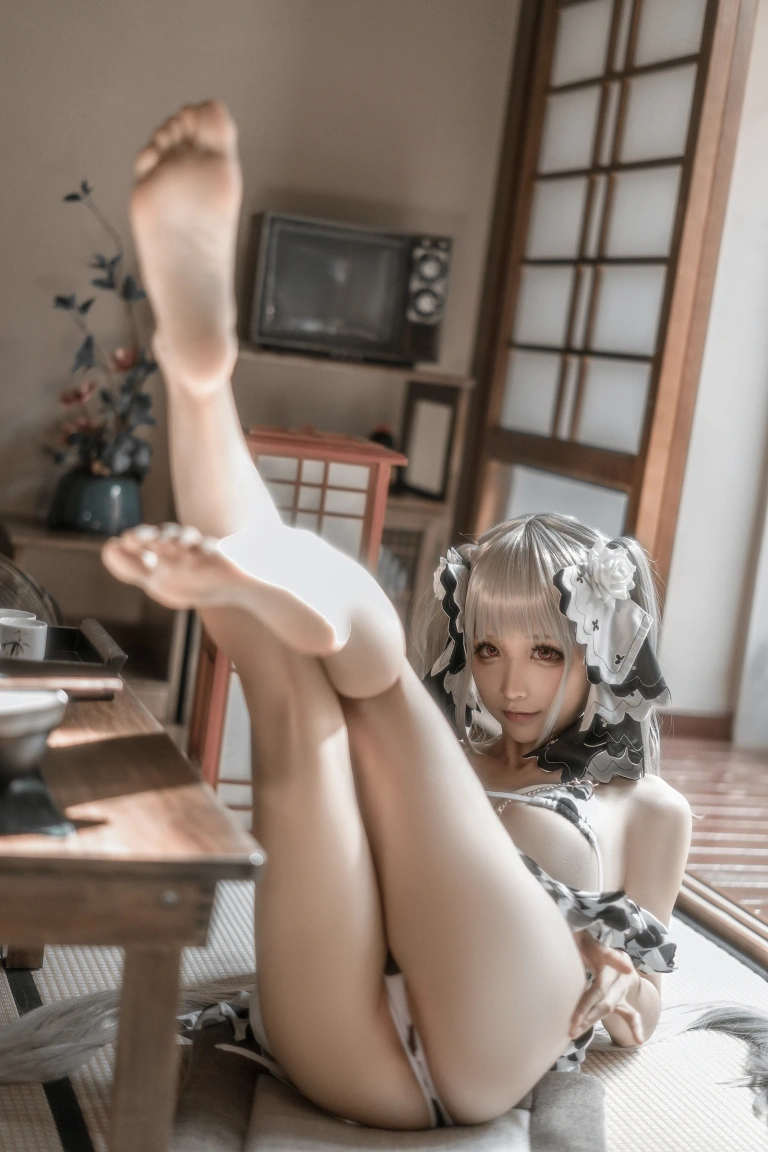蠢沫沫《可畏 绅士版》主题写真：50张全套美图