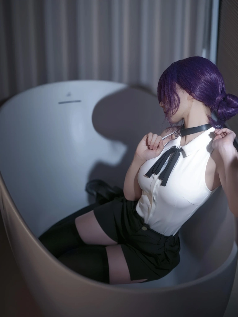 小仓千代《Patreon订阅 链锯人 蕾塞》主题写真：32张全套美图