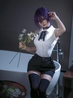 小仓千代《Patreon订阅 链锯人 蕾塞》主题写真：32张全套美图