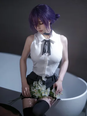 小仓千代《Patreon订阅 链锯人 蕾塞》主题写真：32张全套美图