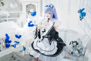 桜桃喵《长发蕾姆01》主题写真：45张全套美图