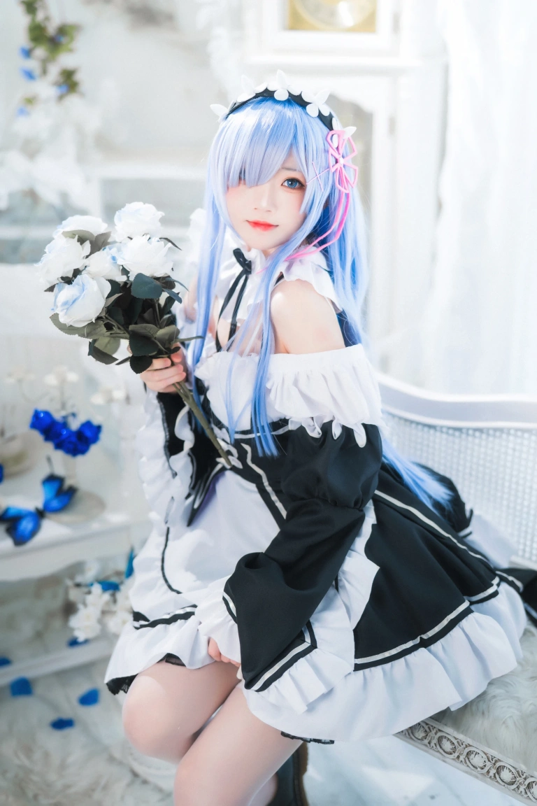 桜桃喵《长发蕾姆01》主题写真：45张全套美图