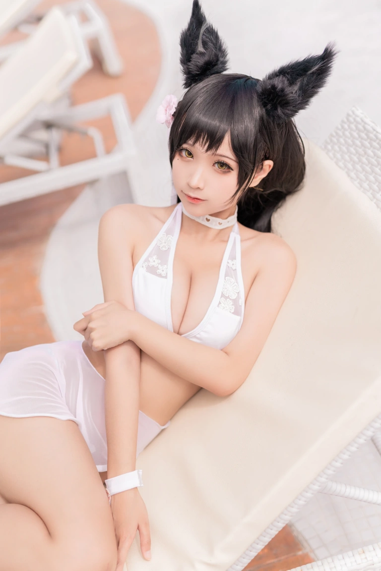 蠢沫沫《爱宕 犬 泳装》主题写真：37张全套美图