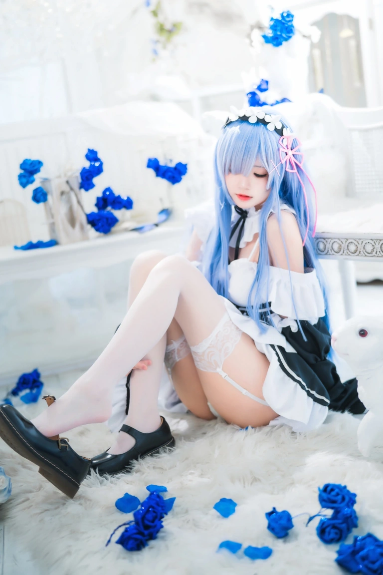 桜桃喵《长发蕾姆02》主题写真：44张全套美图