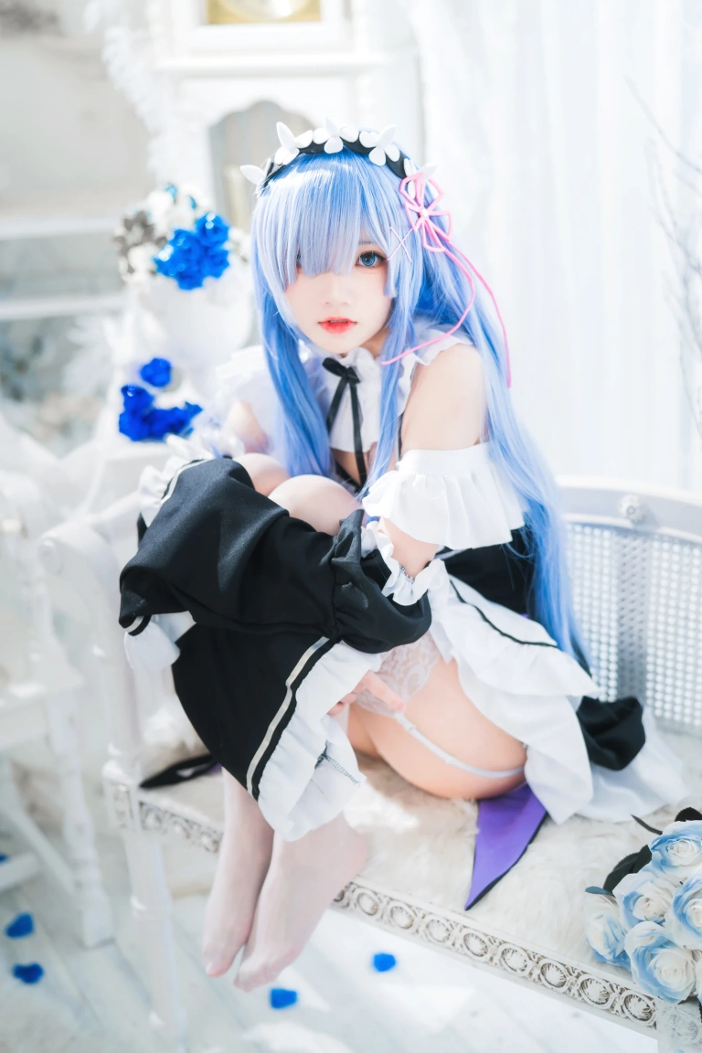 桜桃喵《长发蕾姆02》主题写真：44张全套美图