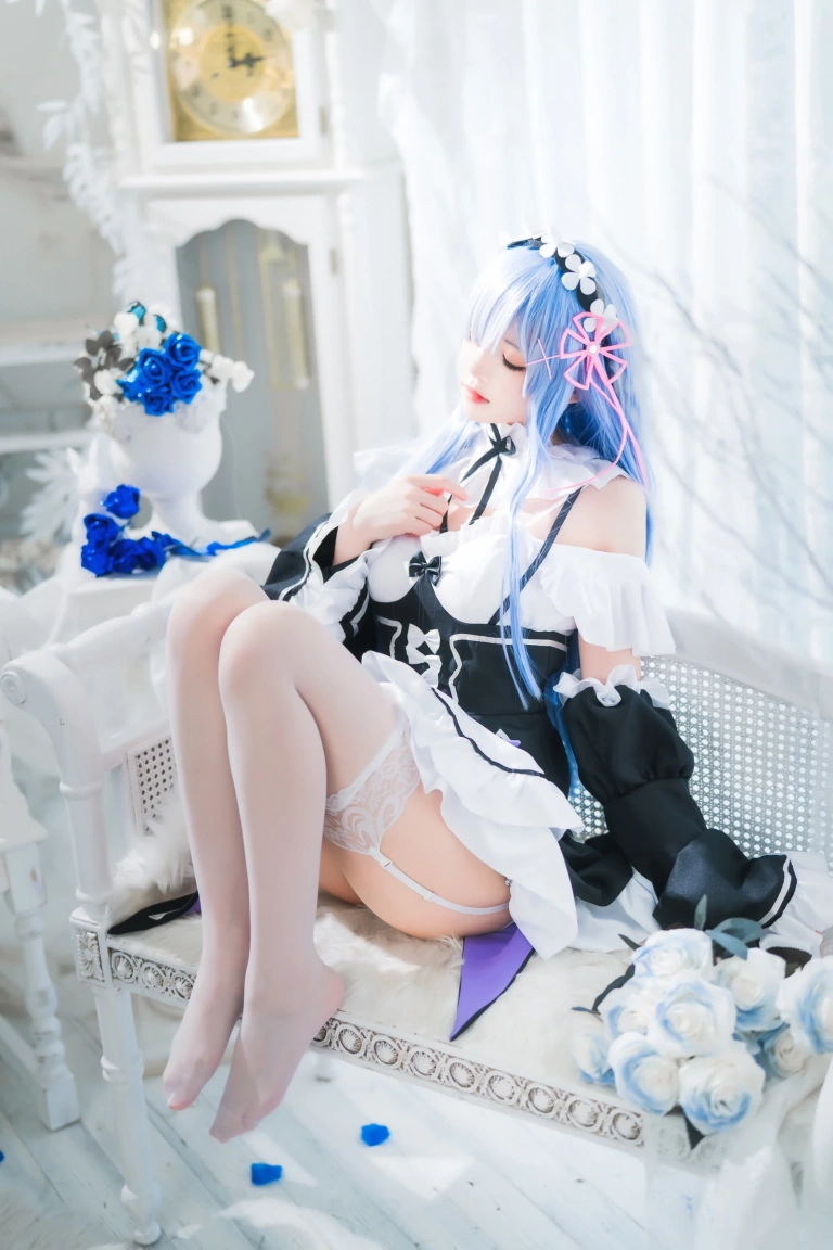 桜桃喵《长发蕾姆02》主题写真：44张全套美图