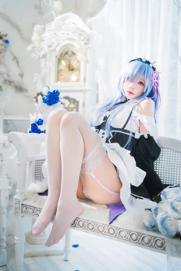 桜桃喵《长发蕾姆02》主题写真：44张全套美图