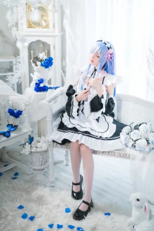 桜桃喵《长发蕾姆02》主题写真：44张全套美图