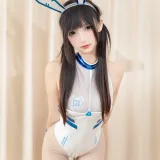 神楽坂真冬《第四季 序号48：《赛博战兔》》主题写真：75张全套美图
