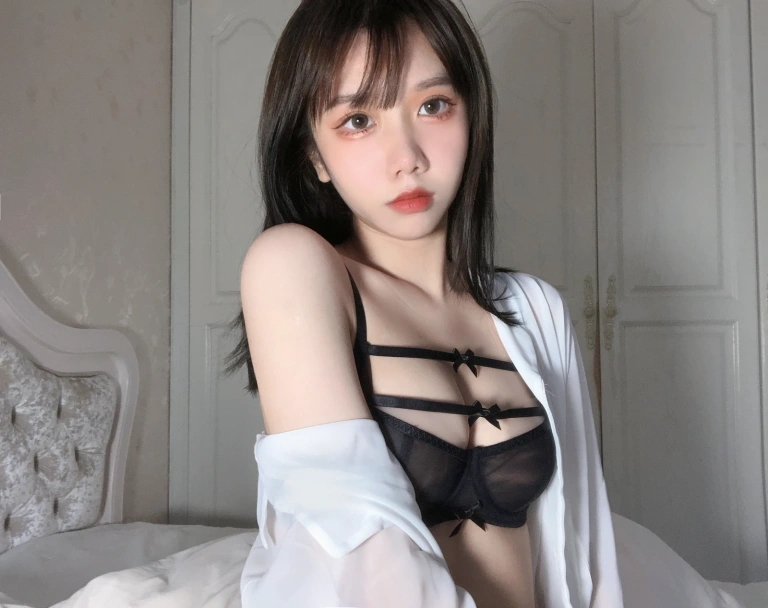 果咩酱《男友视角》主题写真：35张全套美图