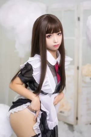 蠢沫沫《短透明女仆》主题写真：42张全套美图