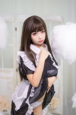 蠢沫沫《短透明女仆》主题写真：42张全套美图