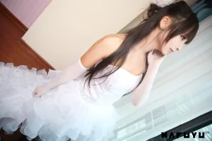 神楽坂真冬《婚纱系列》主题写真：71张全套美图