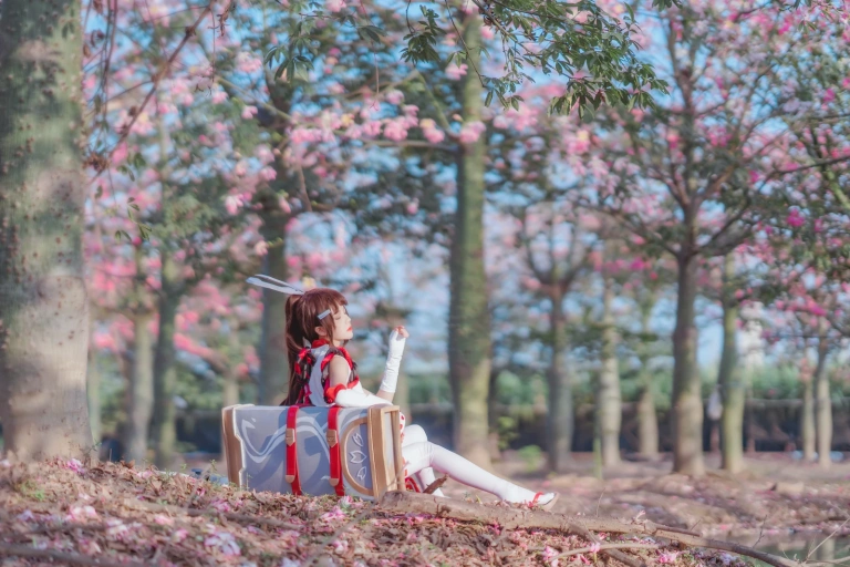 桜桃喵《花见巫女》主题写真：32张全套美图