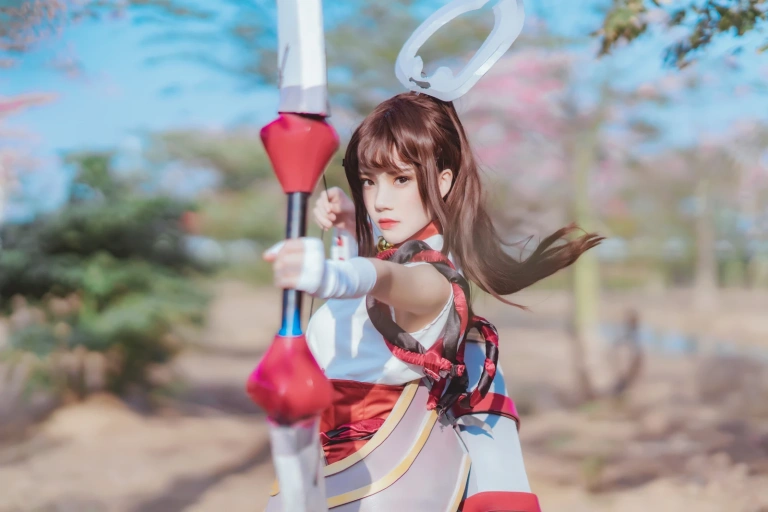 桜桃喵《花见巫女》主题写真：32张全套美图