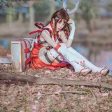 桜桃喵《花见巫女》主题写真：32张全套美图