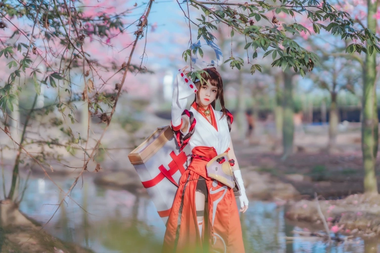 桜桃喵《花见巫女》主题写真：32张全套美图