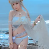星之迟迟《明日方舟本 《Amazing Grace》 白金》主题写真：22张全套美图