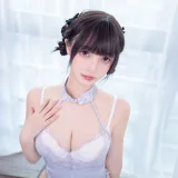 神楽坂真冬《第四季 序号37：《雪糕小姐》》主题写真：75张全套美图