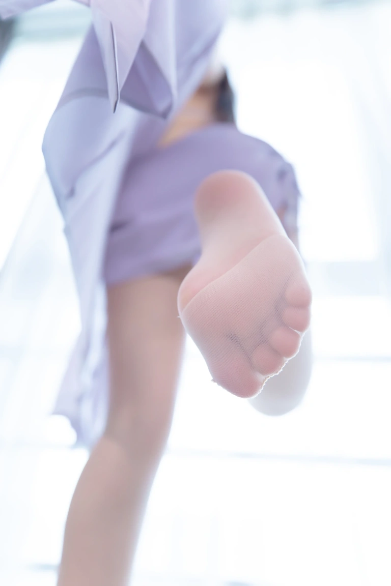 神楽坂真冬《第四季 序号38：《望眼欲穿》》主题写真：75张全套美图