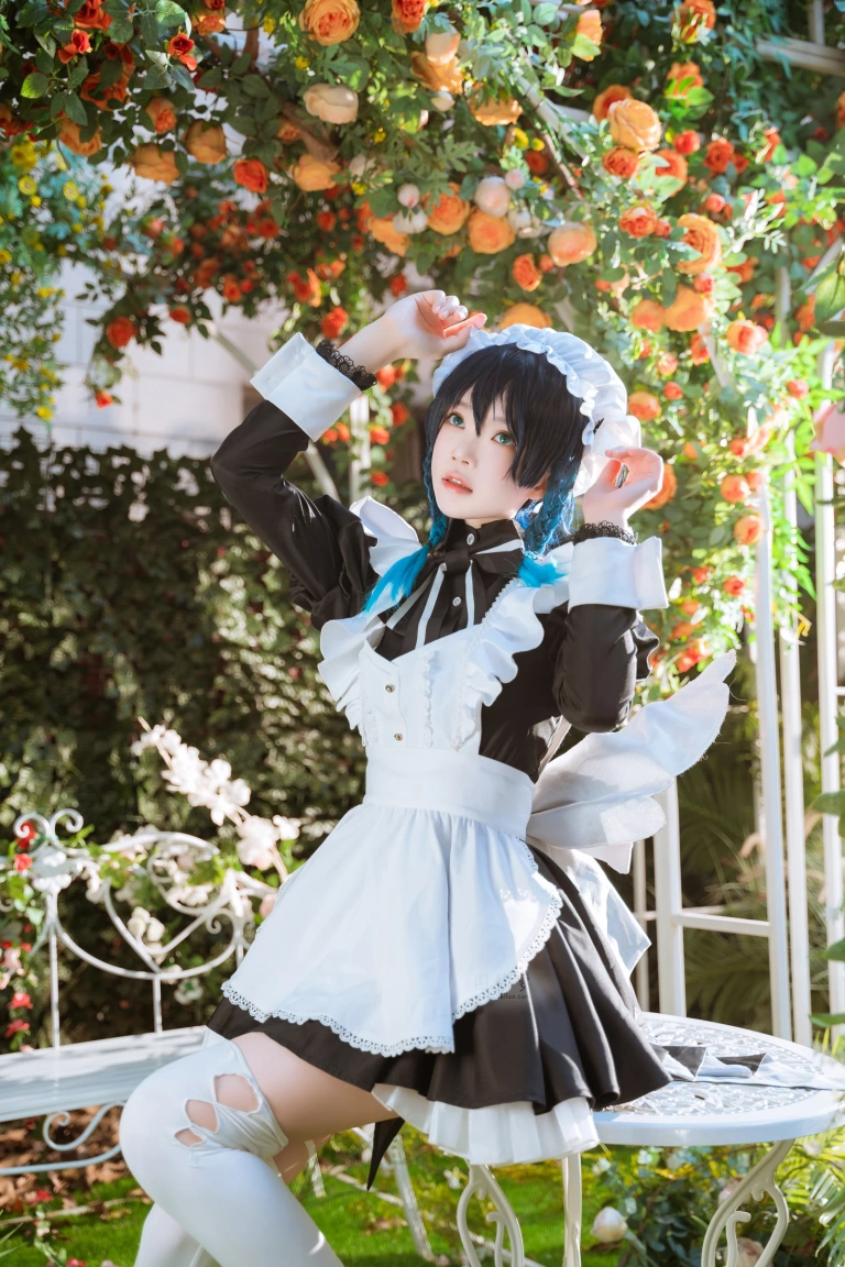 桜桃喵《温迪女仆+花絮视频》主题写真：26张全套美图，含1个视频