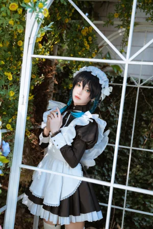 桜桃喵《温迪女仆+花絮视频》主题写真：26张全套美图，含1个视频