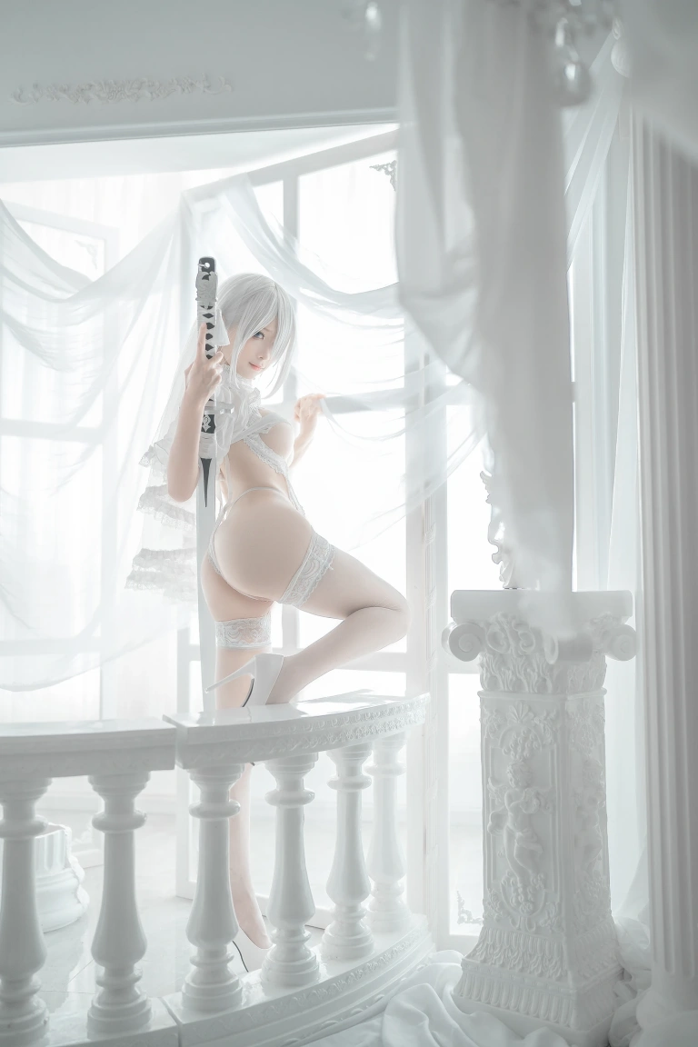 蠢沫沫《2B 白婚纱》主题写真：59张全套美图