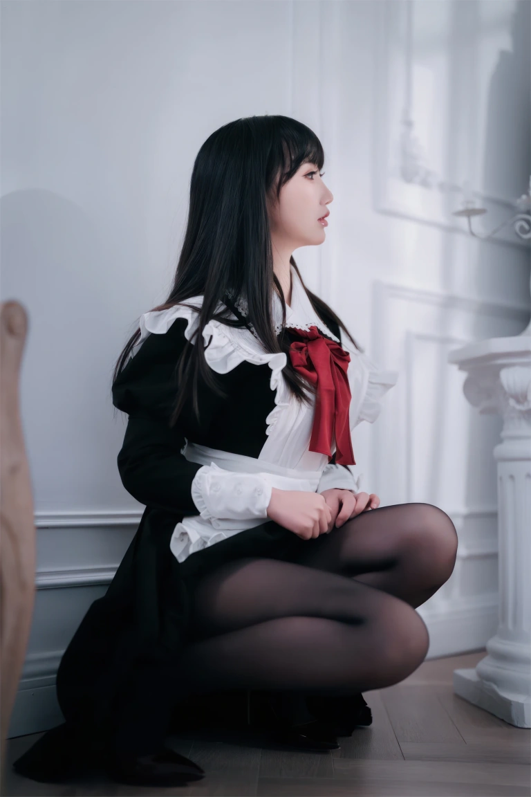面饼仙儿《红高跟女仆》主题写真：30张全套美图